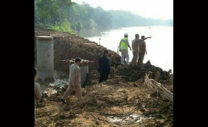 Proyek Jembatan Grindulu Pacitan Semburkan Gas Disertai Api, Bupati Turun Tangan Proyek Jembatan Grindulu Pacitan Semburkan Gas Disertai Api, Bupati Turun Tangan