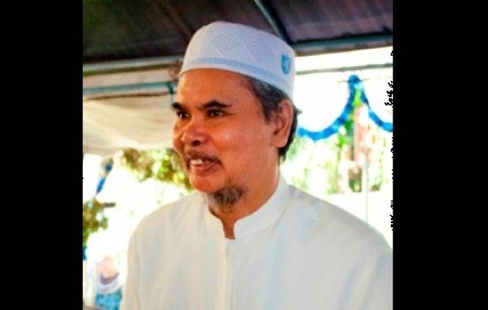 KH Afifuddin: Mahfud MD Santri-NU Tulen, Tak Pernah Cacat Hukum, Layak Dampingi Jokowi KH Afifuddin: Mahfud MD Santri-NU Tulen, Tak Pernah Cacat Hukum, Layak Dampingi Jokowi