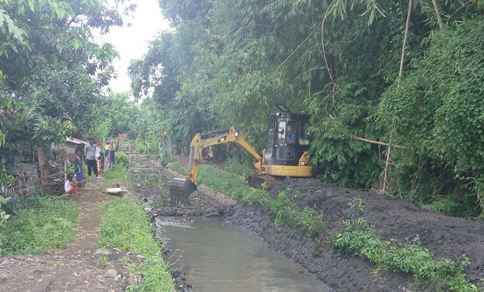 ​Antisipasi Banjir, Pemkab Pasuruan Lakukan Normalisasi Saluran Air