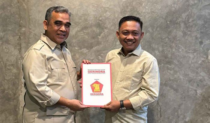 Pilwali Kediri 2024, Sekjen Gerindra Serahkan Rekomendasi ke Katino-Zidna Pilwali Kediri 2024, Sekjen Gerindra Serahkan Rekomendasi ke Katino-Zidna
