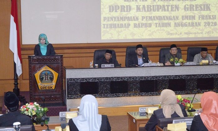 Tujuh Fraksi DPRD Gresik Sampaikan PU Terhadap RAPBD 2020