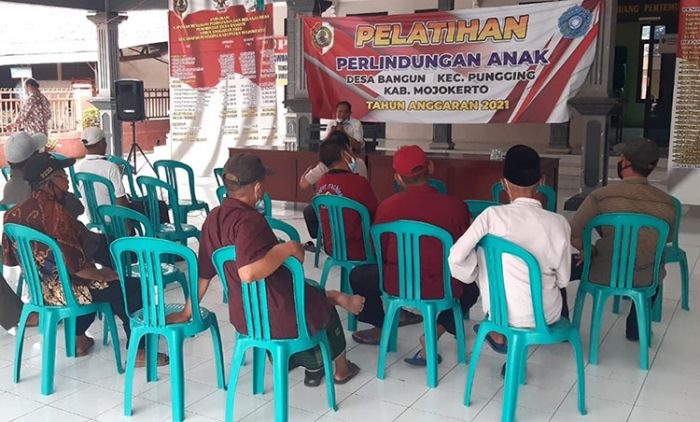 Urus Tanah Gogol, Puluhan Warga Datangi Balai Desa Bangun Mojokerto Urus Tanah Gogol, Puluhan Warga Datangi Balai Desa Bangun Mojokerto