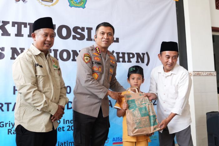 Kapolresta Sidoarjo Hadiri Baksos HPN dan HUT ke-80 PWI di Griya Balita SYD