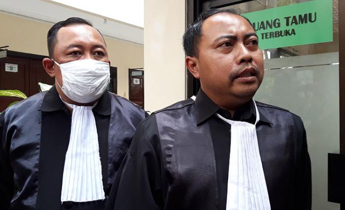 Jaksa Tetap Menuntut Kades Tarokan 1 Tahun Penjara Jaksa Tetap Menuntut Kades Tarokan 1 Tahun Penjara