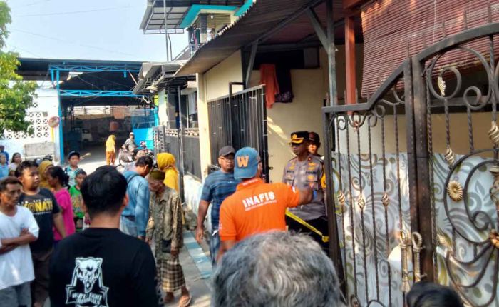 Jenazah Perempuan Gegerkan Warga Waru, Diduga Tewas Dibunuh Anaknya Jenazah Perempuan Gegerkan Warga Waru, Diduga Tewas Dibunuh Anaknya