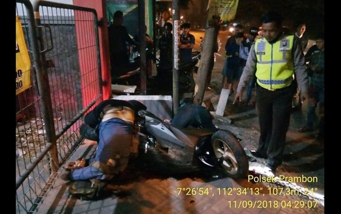 Senggolan di Prambon Sidoarjo, Dua Warga Surabaya Meninggal di TKP Senggolan di Prambon Sidoarjo, Dua Warga Surabaya Meninggal di TKP