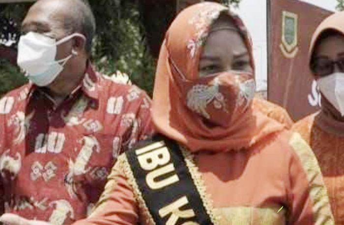 Wali Kota Ning Ita Raih Penghargaan sebagai Penggerak Koperasi Terbaik Nasional Wali Kota Ning Ita Raih Penghargaan sebagai Penggerak Koperasi Terbaik Nasional