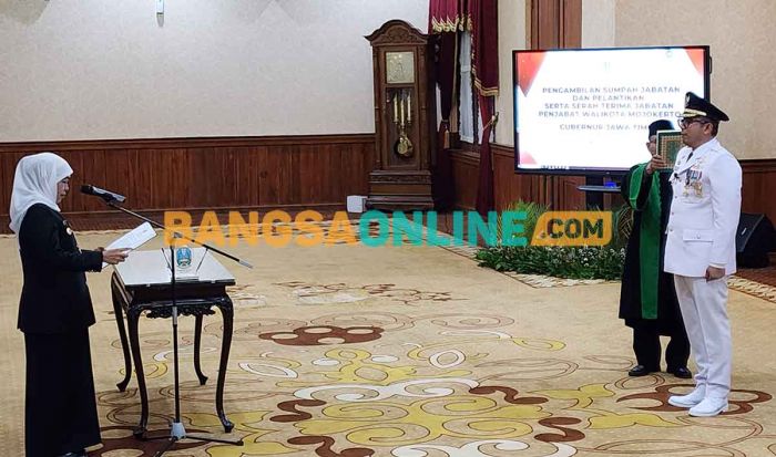 Resmi! Gubernur Khofifah Lantik Ali Kuncoro Jadi Pj Wali Kota Mojokerto Resmi! Gubernur Khofifah Lantik Ali Kuncoro Jadi Pj Wali Kota Mojokerto