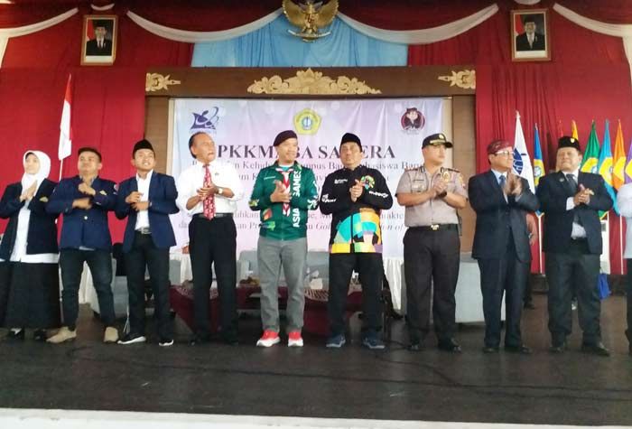 Hadiri PKKMABA SAKERA, Menpora Imam Nahrawi Ajak Maba Bersyukur Bisa Masuk UTM Hadiri PKKMABA SAKERA, Menpora Imam Nahrawi Ajak Maba Bersyukur Bisa Masuk UTM