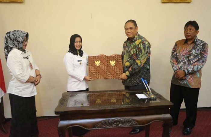 Tingkatkan Kerja Sama Eksternal, Wali Kota Mojokerto teken MoU dengan UPN dan BNI Tingkatkan Kerja Sama Eksternal, Wali Kota Mojokerto teken MoU dengan UPN dan BNI