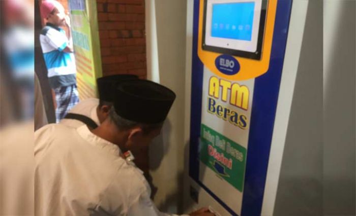 Dengan Mesin ATM Beras, Infaq Lebih Mudah