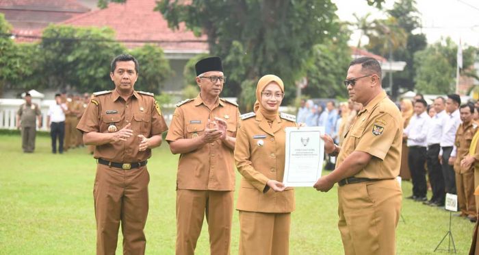 Wali Kota Kediri Serahkan SK Kenaikan Pangkat 76 ASN