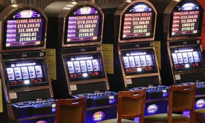 Gerebek Tempat Judi Dingdong, Polda Jatim Amankan 62 Orang, 2 di antaranya WN Malaysia Gerebek Tempat Judi Dingdong, Polda Jatim Amankan 62 Orang, 2 di antaranya WN Malaysia