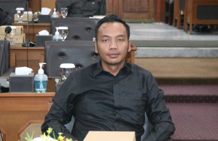 Minggu ini Alif bakal Umumkan Calon Wakilnya untuk Maju Pilkada Gresik 2024 Minggu ini Alif bakal Umumkan Calon Wakilnya untuk Maju Pilkada Gresik 2024