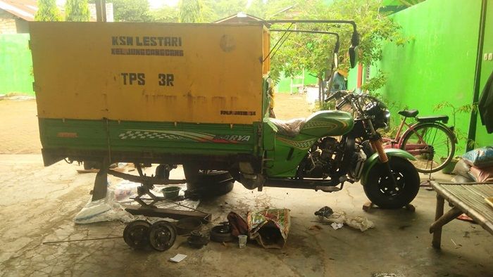 Angkutan Sampah TPS 3R Jungcangcang Pamekasan Rusak, Kebersihan Warga Terancam Angkutan Sampah TPS 3R Jungcangcang Pamekasan Rusak, Kebersihan Warga Terancam