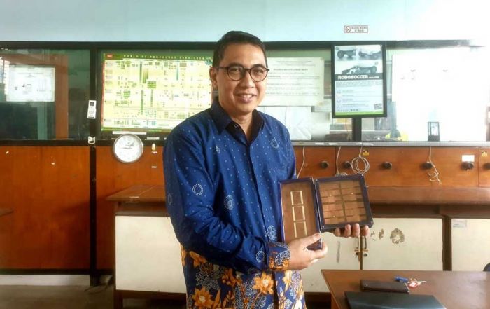 Gubes ITS Gagas Metode untuk Tingkatkan Performa Teknologi Antena Gubes ITS Gagas Metode untuk Tingkatkan Performa Teknologi Antena
