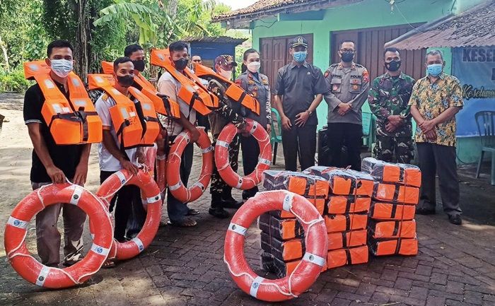 Antisipasi Laka Air, Polsek Widodaren Ngawi Sosialisasikan Keselamatan Angkutan Penyeberangan Sungai
