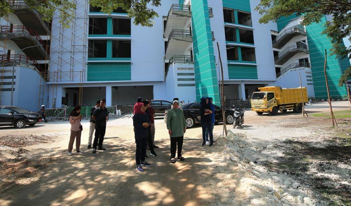 Jelang Tutup Tahun 2019, Wali Kota Risma Tinjau Progres Pembangunan Lapangan Baru di Stadion GBT