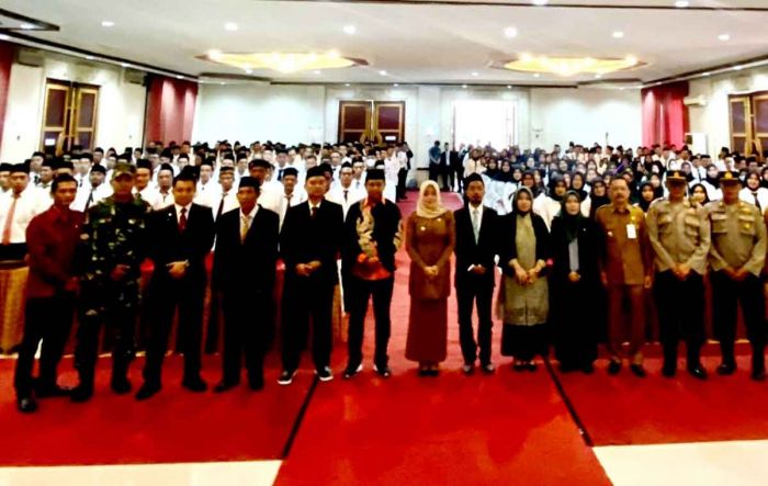 Songsong Pemilu 2024, Bawaslu Kabupaten Mojokerto Lantik 304 PKD Songsong Pemilu 2024, Bawaslu Kabupaten Mojokerto Lantik 304 PKD