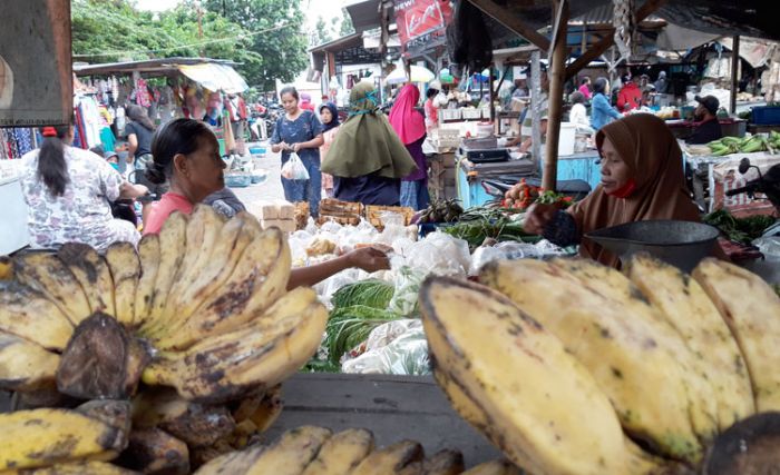 Kedapatan Tak Pakai Masker, Pengunjung Pasar Disuruh Pulang Kedapatan Tak Pakai Masker, Pengunjung Pasar Disuruh Pulang