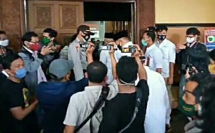 KPU Malang Larang Wartawan Liput Pengundian Nomor Urut Paslon, PWI Bersurat ke DKPP KPU Malang Larang Wartawan Liput Pengundian Nomor Urut Paslon, PWI Bersurat ke DKPP