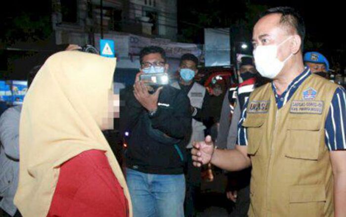 Jelang Lebaran, Satgas Covid-19 Probolinggo Pantau Sejumlah Pertokoan Jelang Lebaran, Satgas Covid-19 Probolinggo Pantau Sejumlah Pertokoan