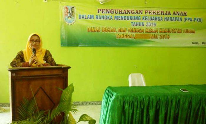 Diberi Pembinaan, Dinsosnaker Tuban Ajak Anak Putus Sekolah Lanjutkan Pendidikan