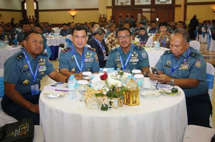 Komandan Kuskamlatim Hadiri Seminar Nasional dalam Rangka Hardikal ke-71 Komandan Kuskamlatim Hadiri Seminar Nasional dalam Rangka Hardikal ke-71