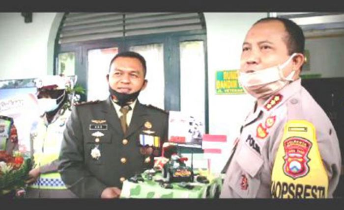 HUT TNI ke-75, Kapolresta Banyuwangi Berikan Kado Spesial untuk Tentara HUT TNI ke-75, Kapolresta Banyuwangi Berikan Kado Spesial untuk Tentara