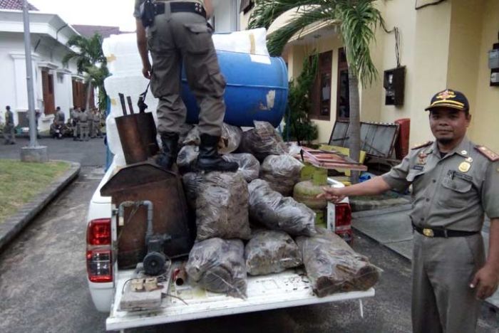 Satpol PP Gerebek Produsen Arak di Desa Bektiharjo