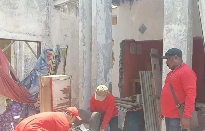 Eksekusi Rumah di Sidoarjo, Pemohon Kaget Kusen Pintu dan Jendela Dicopoti Termohon