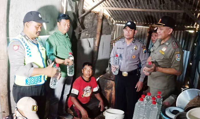 Tuban Belum Bebas Miras, Polisi Kembali Gerebek Rumah Produksi Arak Jawa di Semanding