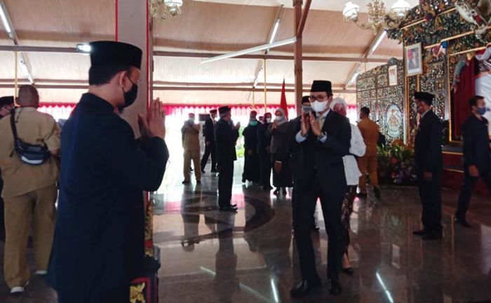 Tindak Lanjuti Perubahan Nomenklatur, Bupati Bangkalan Lantik 62 Pejabat Struktural Tindak Lanjuti Perubahan Nomenklatur, Bupati Bangkalan Lantik 62 Pejabat Struktural