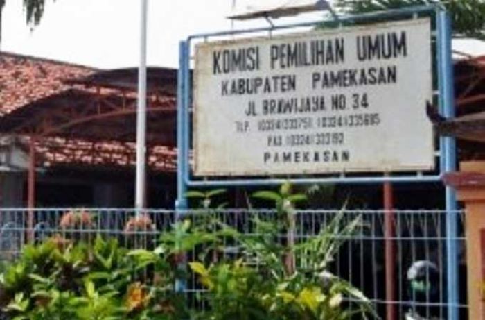 KPU Pamekasan Optimalkan Media Centre untuk Sosialisasikan Pilkada 2018 KPU Pamekasan Optimalkan Media Centre untuk Sosialisasikan Pilkada 2018