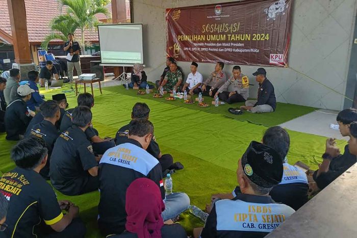Jelang Pemilu 2024, Polres Gresik Gelar Cooling System dengan Pengurus Perguruan Silat Jelang Pemilu 2024, Polres Gresik Gelar Cooling System dengan Pengurus Perguruan Silat