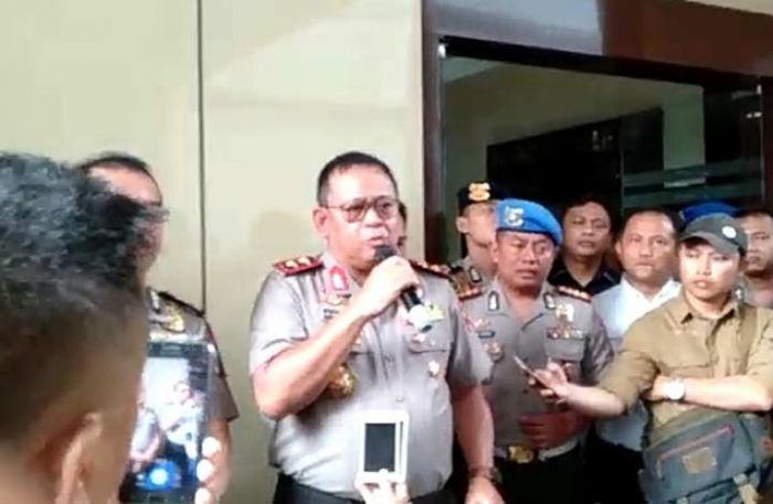 Kapolda Jatim: Ada 45 Oknum Artis dan 100 Model yang Terlibat Prostitusi Online Kapolda Jatim: Ada 45 Oknum Artis dan 100 Model yang Terlibat Prostitusi Online