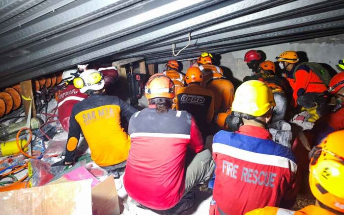 Evakuasi Korban Ambruknya Musala Ponpes Al-Khoziny Dilanjutkan, Korban Meninggal Jadi 5 Orang
