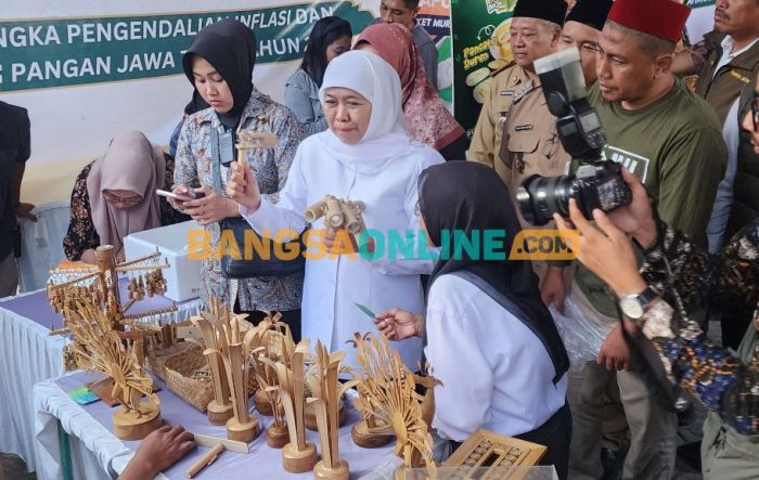 Gubernur Jatim Tinjau Pasar Murah di Jombang, Tegaskan Upaya Kendalikan Inflasi, Perkuat UKM Lokal