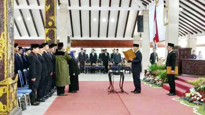 Bupati Malang Lantik 247 Kepala Sekolah dan Korwil Bupati Malang Lantik 247 Kepala Sekolah dan Korwil