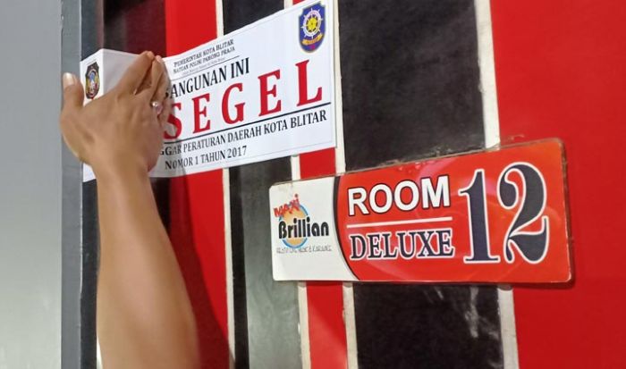 Jelang Malam Tahun Baru, Satpol PP Kembali Segel Karaoke Maxi Brillian Jelang Malam Tahun Baru, Satpol PP Kembali Segel Karaoke Maxi Brillian