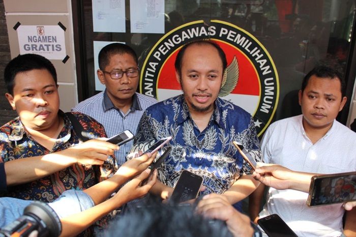 Tak Ada Pidana Pemilu, Tuduhan Tim Khofifah-Emil Manfaatkan PKH Tak Terbukti Tak Ada Pidana Pemilu, Tuduhan Tim Khofifah-Emil Manfaatkan PKH Tak Terbukti