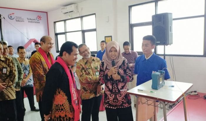 Pertama di Kota Delta, SMK Telkom Sidoarjo Dilengkapi Laboratorium Fiber Optik