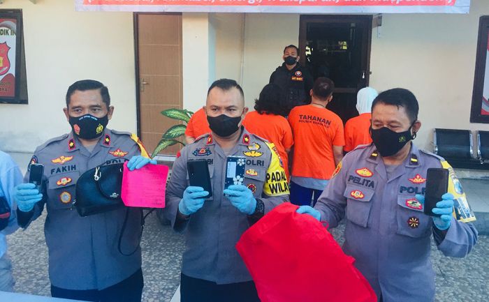 Komplotan Pencuri Spesialis Pengunjung Swalayan Digulung Polsek Sukolilo Komplotan Pencuri Spesialis Pengunjung Swalayan Digulung Polsek Sukolilo