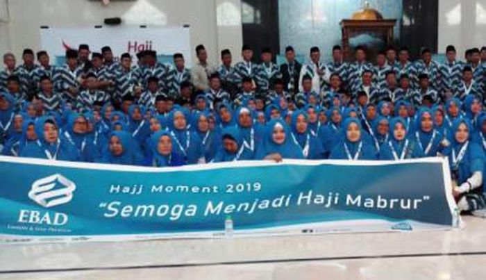 Berangkatkan 456 CJH Plus, Ebad Wisata Bimbing Jemaah Lancar Baca Alquran