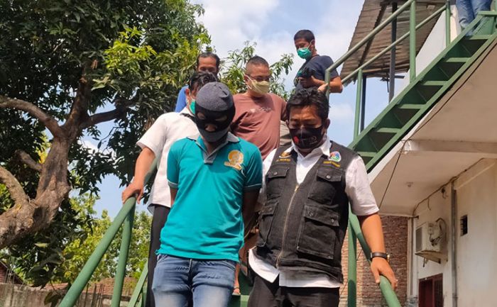 Pesta Sabu, Dua Karyawan Hotel di Jombang Diborgol Pesta Sabu, Dua Karyawan Hotel di Jombang Diborgol