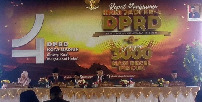 Peringati Hari Jadi Ke-4, DPRD Kota Madiun Adakan Rapat Paripurna di Luar