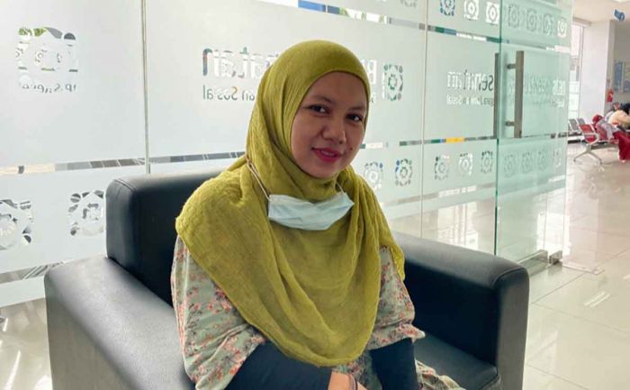 Ibu Rumah Tangga dari Ngampel Kediri Bagikan Pengalaman Bergabung dengan JKN Ibu Rumah Tangga dari Ngampel Kediri Bagikan Pengalaman Bergabung dengan JKN