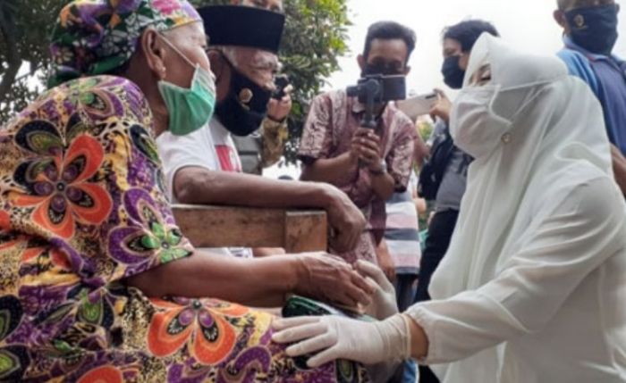 Pilbup Mojokerto 2020: Paslon Ikbar Ikut Gencarkan Kampanye Pencegahan Covid-19 Pilbup Mojokerto 2020: Paslon Ikbar Ikut Gencarkan Kampanye Pencegahan Covid-19
