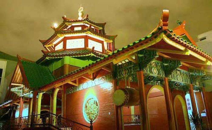Masjid Cheng Hoo Surabaya, Lakukan Pembinaan Dulu sebelum Mengislamkan Orang Masjid Cheng Hoo Surabaya, Lakukan Pembinaan Dulu sebelum Mengislamkan Orang