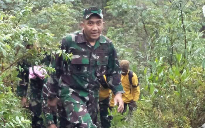 Tradisi Naik Puncak Lawu Diikuti Danrem 081/DSJ dan Dandenkesyah Madiun Tradisi Naik Puncak Lawu Diikuti Danrem 081/DSJ dan Dandenkesyah Madiun